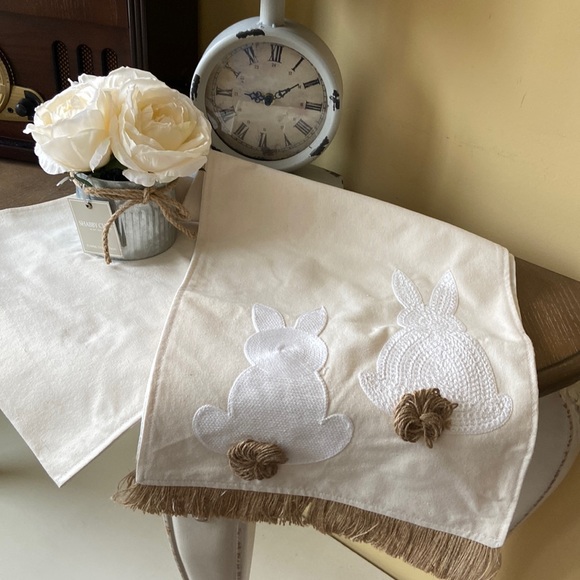 NEW! Shabby Chic Cottage Farmhouse Spring Bunny Rabbit Dining Table Runner - Picture 2 of 6